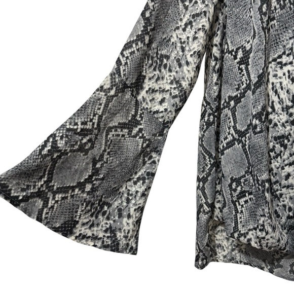 L Love Semi Sheer Snake Print Crossover Blouse Bell Sleeves Office Size Large - Picture 9 of 16